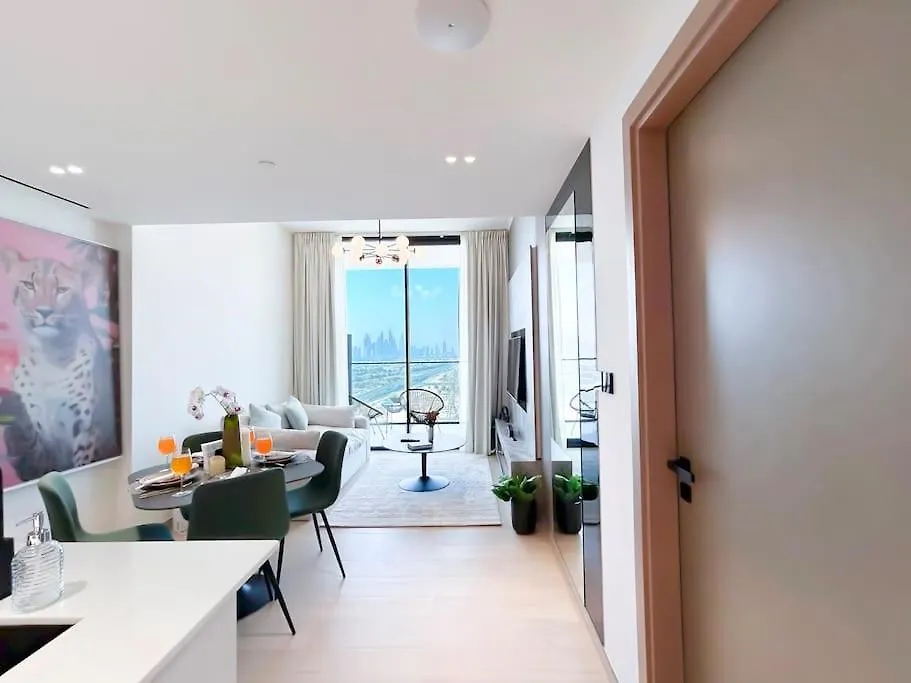 City Views & Comforts At Binghatti Corner Dubai