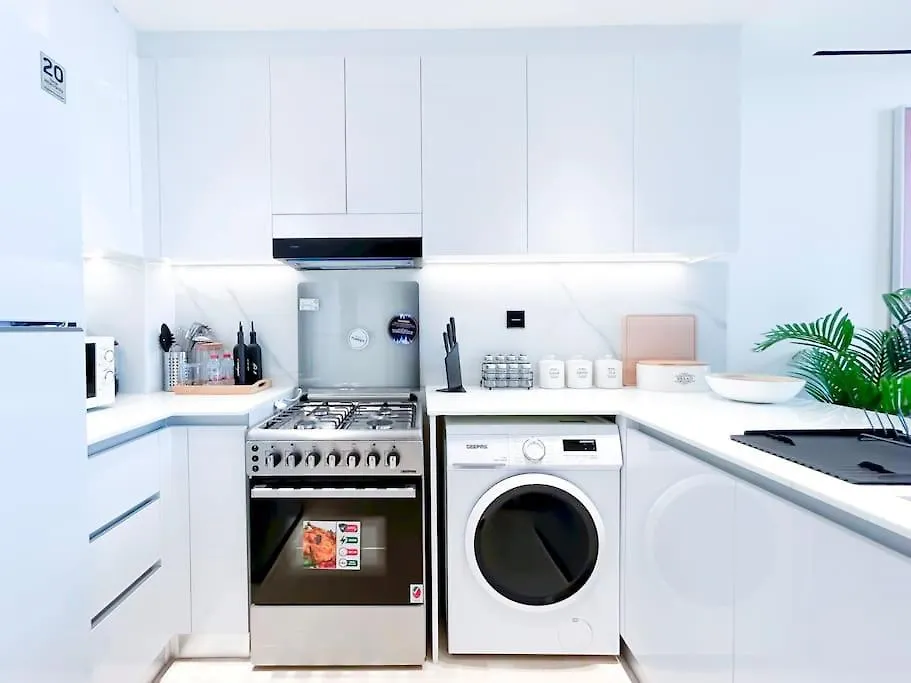 City Views & Comforts At Binghatti Corner Dubai Apartment