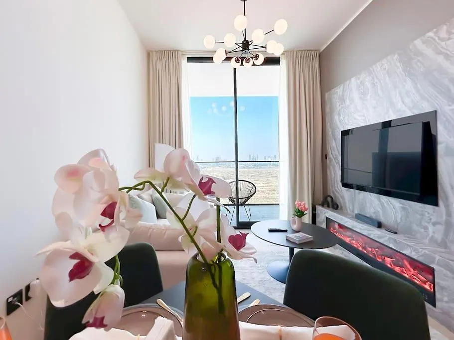 City Views & Comforts At Binghatti Corner Dubai Apartment
