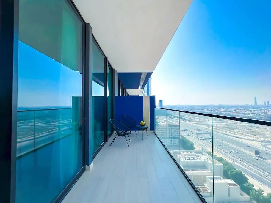 City Views & Comforts At Binghatti Corner Dubai Apartment