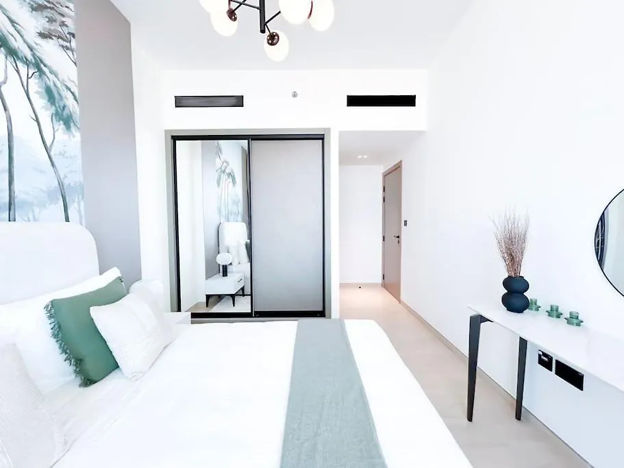 City Views & Comforts At Binghatti Corner Dubai United Arab Emirates
