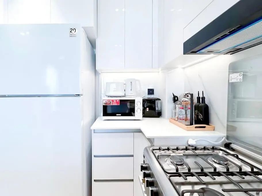 City Views & Comforts At Binghatti Corner Dubai