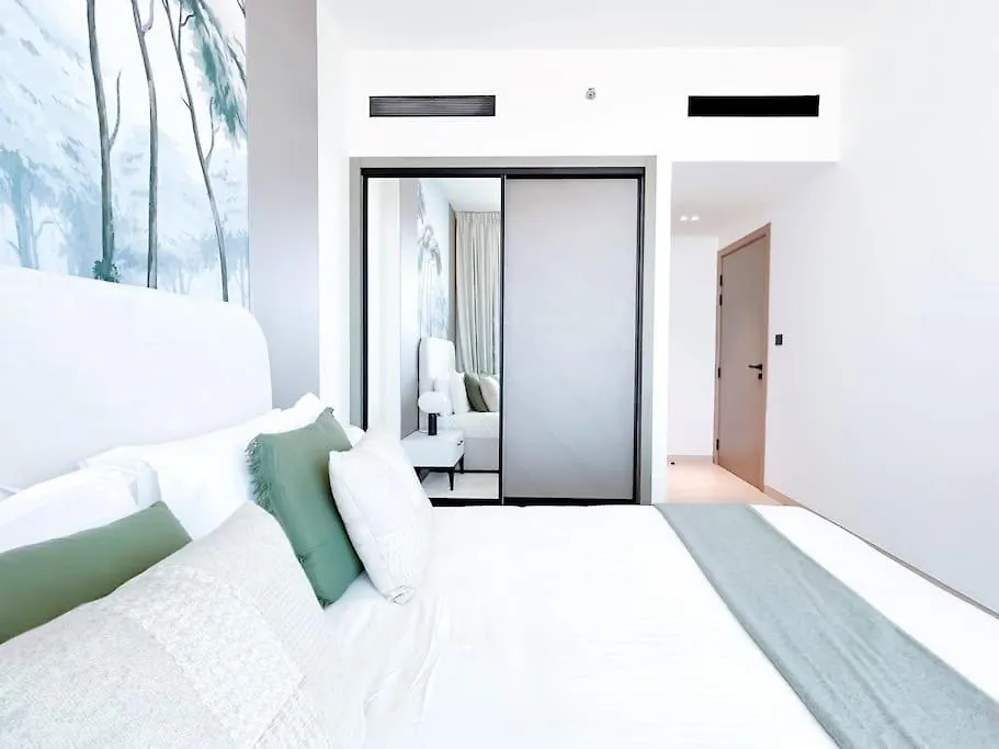 City Views & Comforts At Binghatti Corner Dubai Apartment